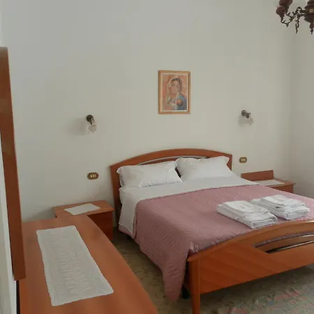 Donna Rosa Lägenhet *