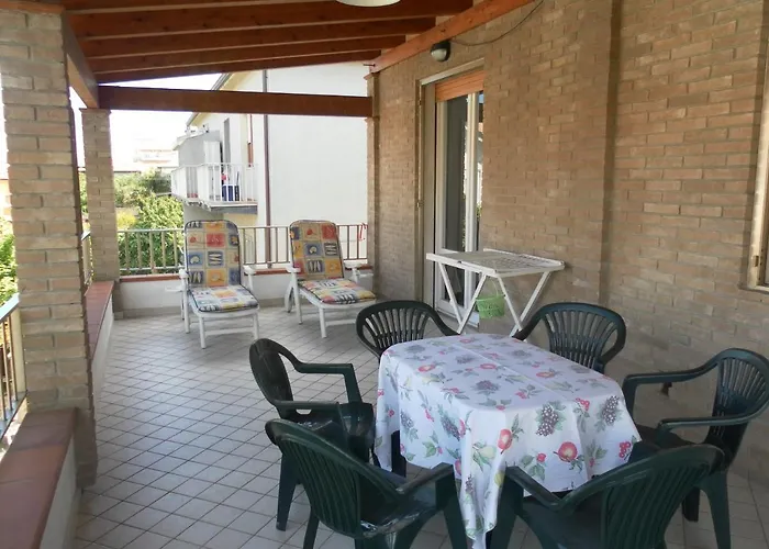 Donna Rosa 滨海弗兰卡维拉